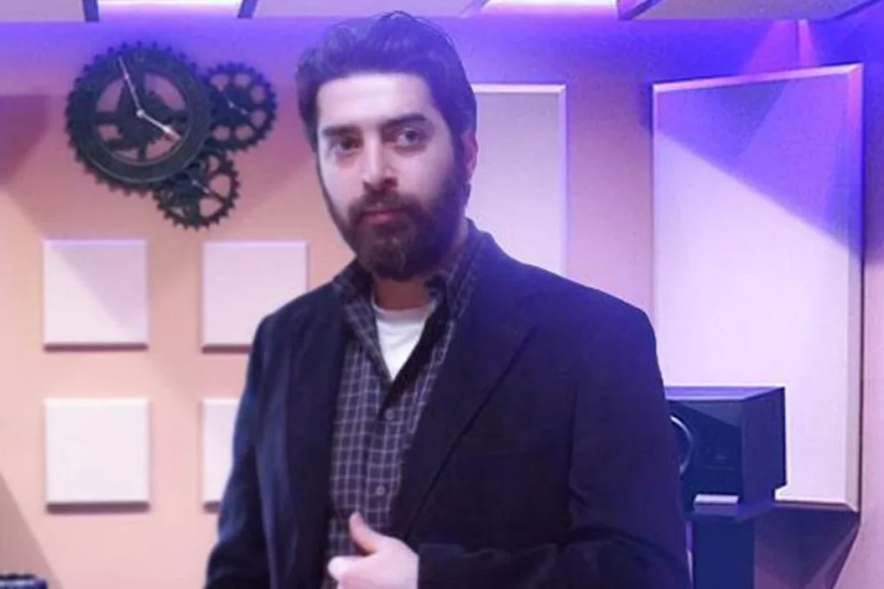 رسانه‌های داخلی ایران گزارش داده‌اند بامداد بیات، نوازنده پیانو، تنظیم‌کننده ملودی و آهنگساز مطرح ایرانی روز دوشنبه نهم تیر در سن ۴۰ سالگی درگذشت.