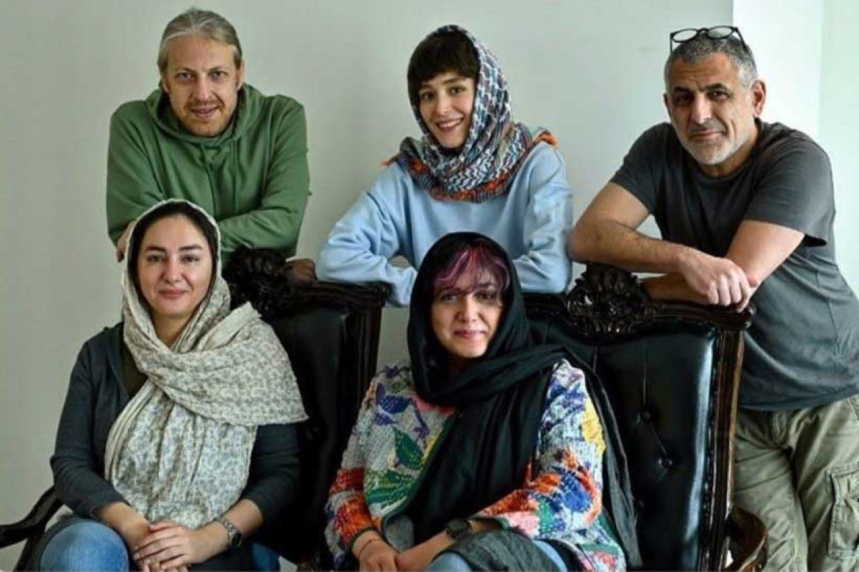 (IRANINT)
بازیگران فیلم «چرا گریه نمی‌کنی»