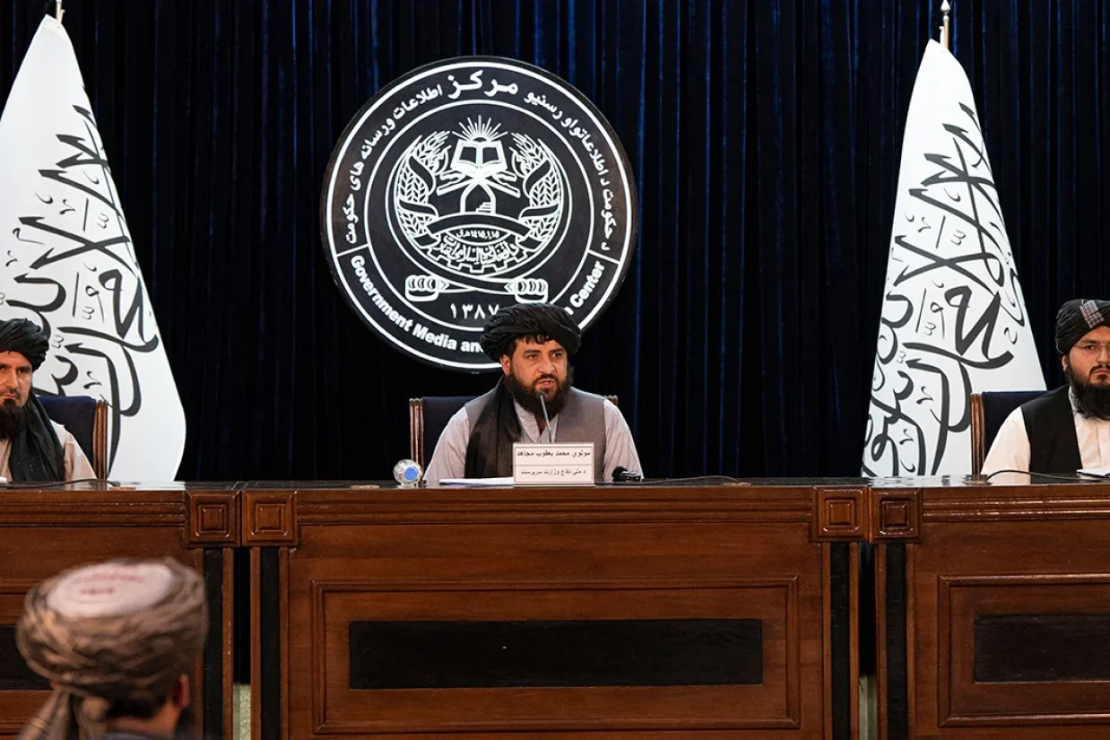 چند روز بعد از اظهارات دونالد ترامپ درباره بازپس‌گیری پایگاه هوایی بگرام، پکن از وزیر دفاع طالبان برای به چین دعوت کرد.