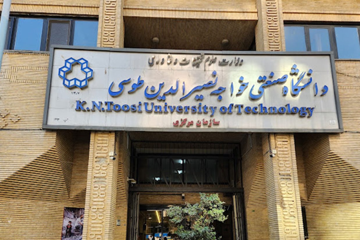 برخی منابع خبری گزارش دادند دانشجویان دانشگاه خواجه نصیرالدین طوسی اعتراضات به مشکلات رفاهیشان را بعد از چندین روز انتظار بی‌نتیجه از سر گرفته‌اند.