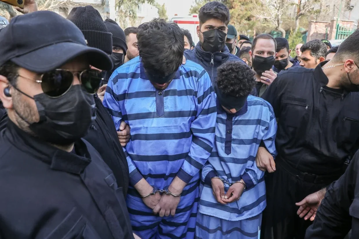 رسانه‌های داخلی از نخستین دادگاه رسیدگی به متهمان به قتل امیرمحمد خالقی در شعبه ۵ دادگاه کیفری تهران در روز یک‌شنبه ۲۶ اسفند ماه، خبر دادند.