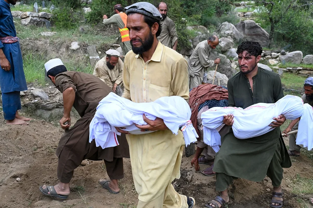 سخنگوی طالبان اعلام کرد که زلزله مهیب در استان کنر افغانستان تاکنون ۱۴۵۷ کشته و ۳۳۹۴ زخمی بر جای گذاشته است.