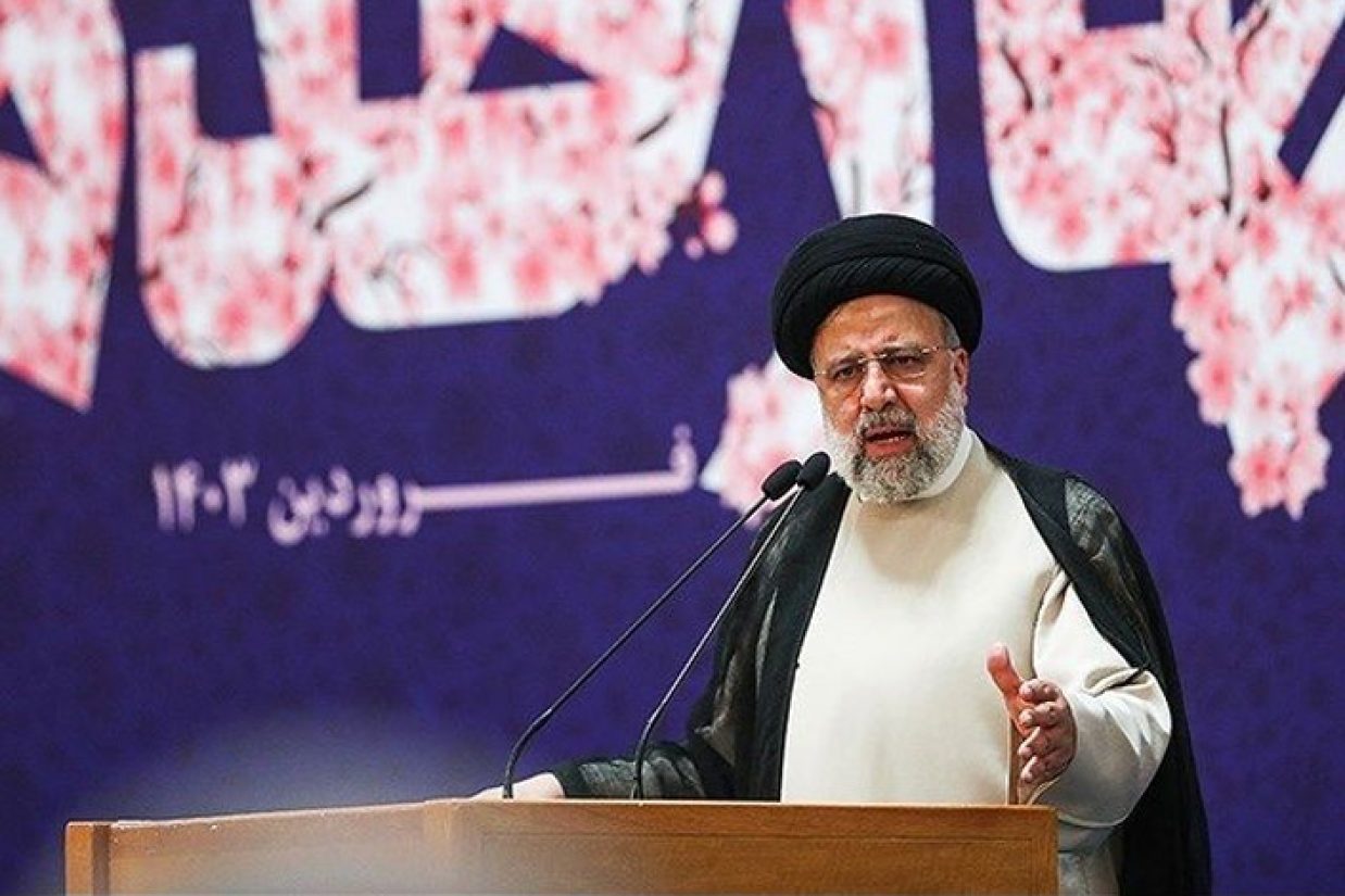ابراهیم رئیسی در جمع مدیران و کارگزاران دولتی مدعی رشد در بخش‌های معدن، اقتصاد و تولید شده و گفته که رشد نقدینگی و تورم کاهش پیدا کرده است.