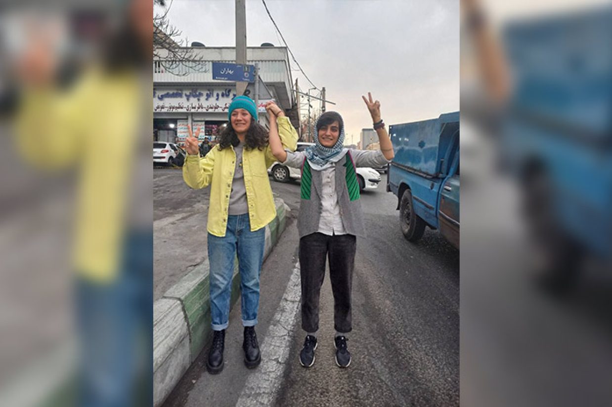 الهه محمدی و نیلوفر حامدی روزنامه‌نگاران بازداشتی موقتا از زندان آزاد شدند