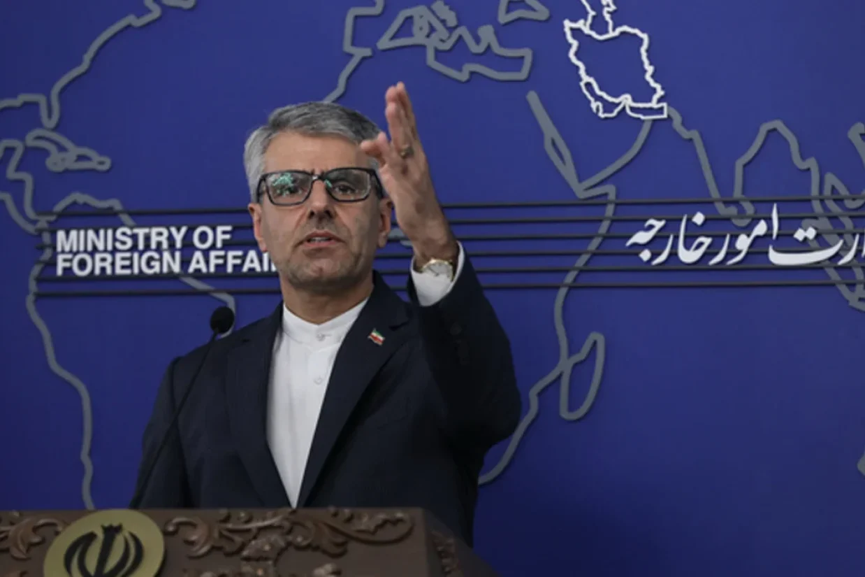 سخنگوی وزارت امور خارجه جمهوری اسلامی گفته است که تعویق گفتگوها با آمریکا براساس پیشنهاد عمان بود و تهران در مورد آینده گفتگوها با آمریکا منتظر اعلام نظر عمان است.