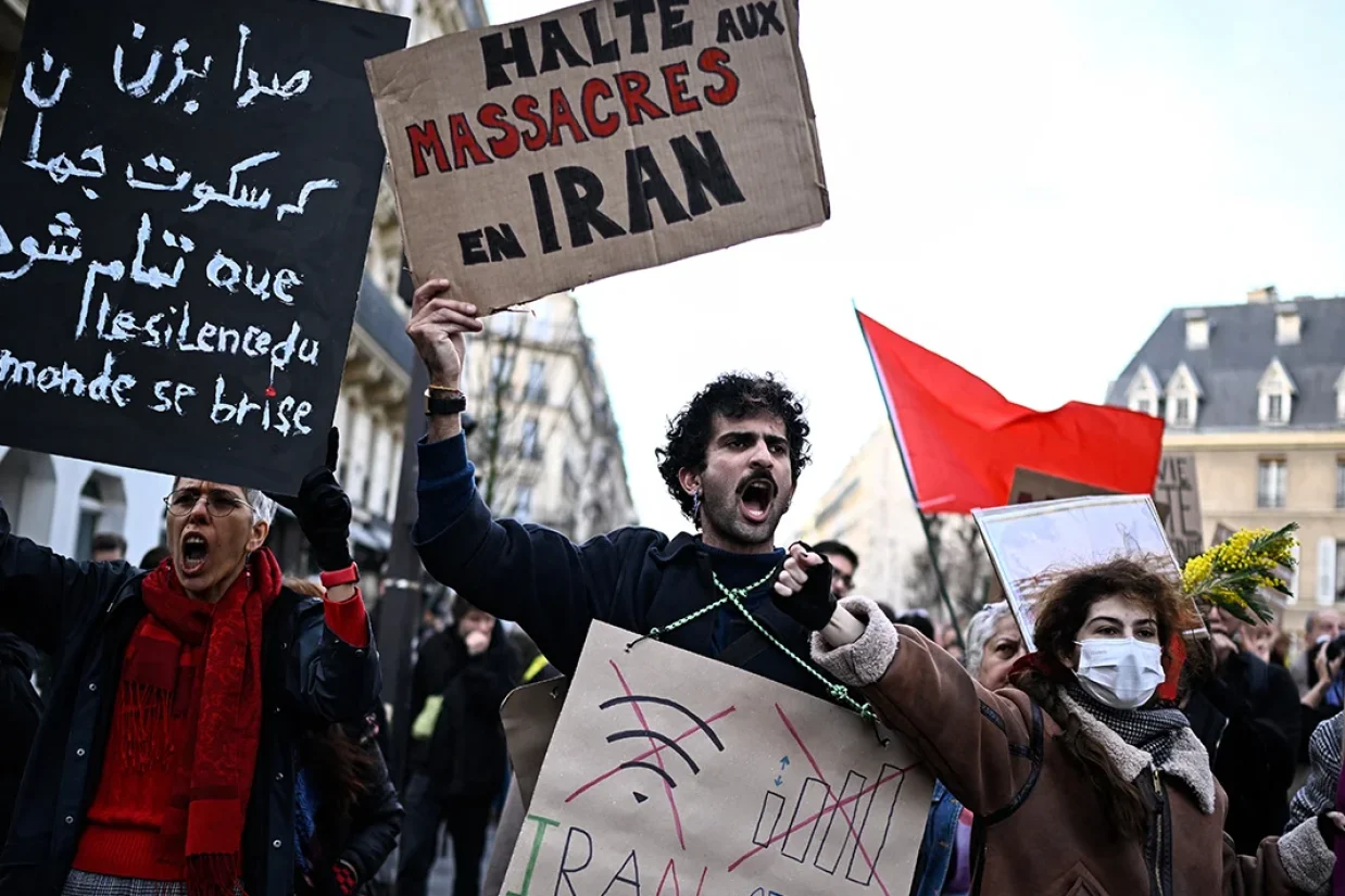 رئیس انجمن ایران – ایتالیا در پارلمان اروپا خواستار ایستادن غرب در کنار مردم ایران و افزایش فشار سیاسی و دیپلماتیک بر جمهوری اسلامی شد.