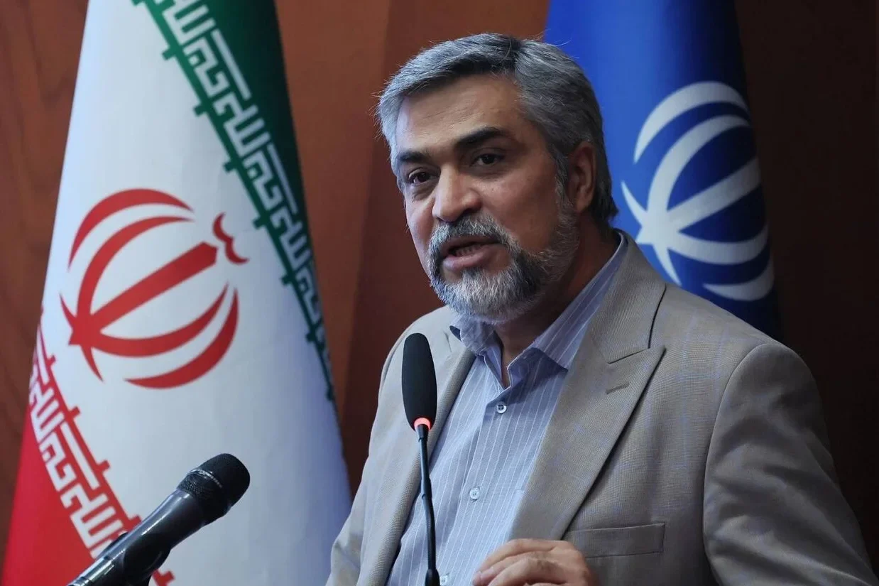 رئیس مرکز روابط عمومی و اطلاع‌رسانی وزارت بهداشت گفته است که تا صبح امروز، شمار مصدومان حملات آمریکا از ۴۰۰ نفر فراتر رفته و تاکنون ۳۸ نفر نیز جان خود را از دست داده‌اند.