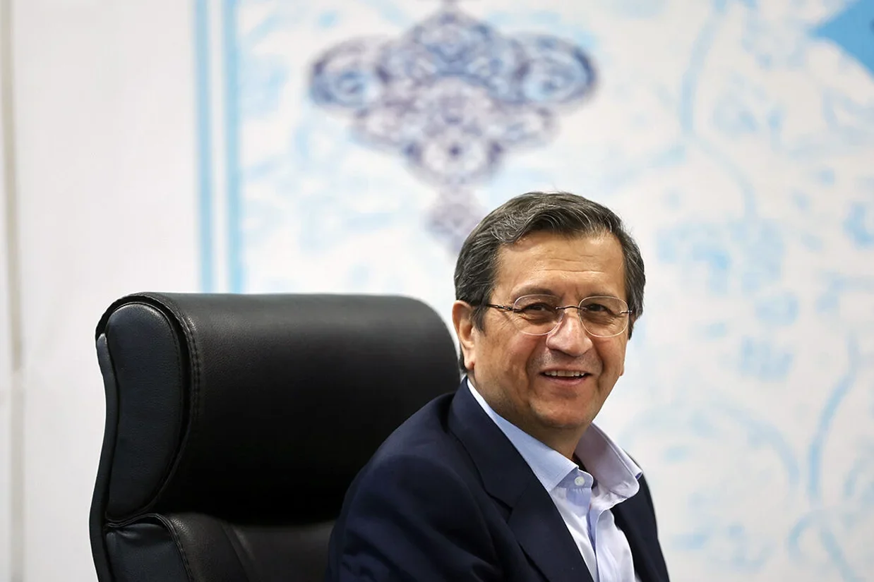 عبدالناصر همتی، رئیس‌ بانک مرکزی جمهوری اسلامی اعلام کرد از روز شنبه ششم تیر روند تخصیص و تأمین ارز برای کالاهای اساسی، مواد اولیه و نیازهای تولیدی با افزایش قابل توجهی همراه خواهد شد.