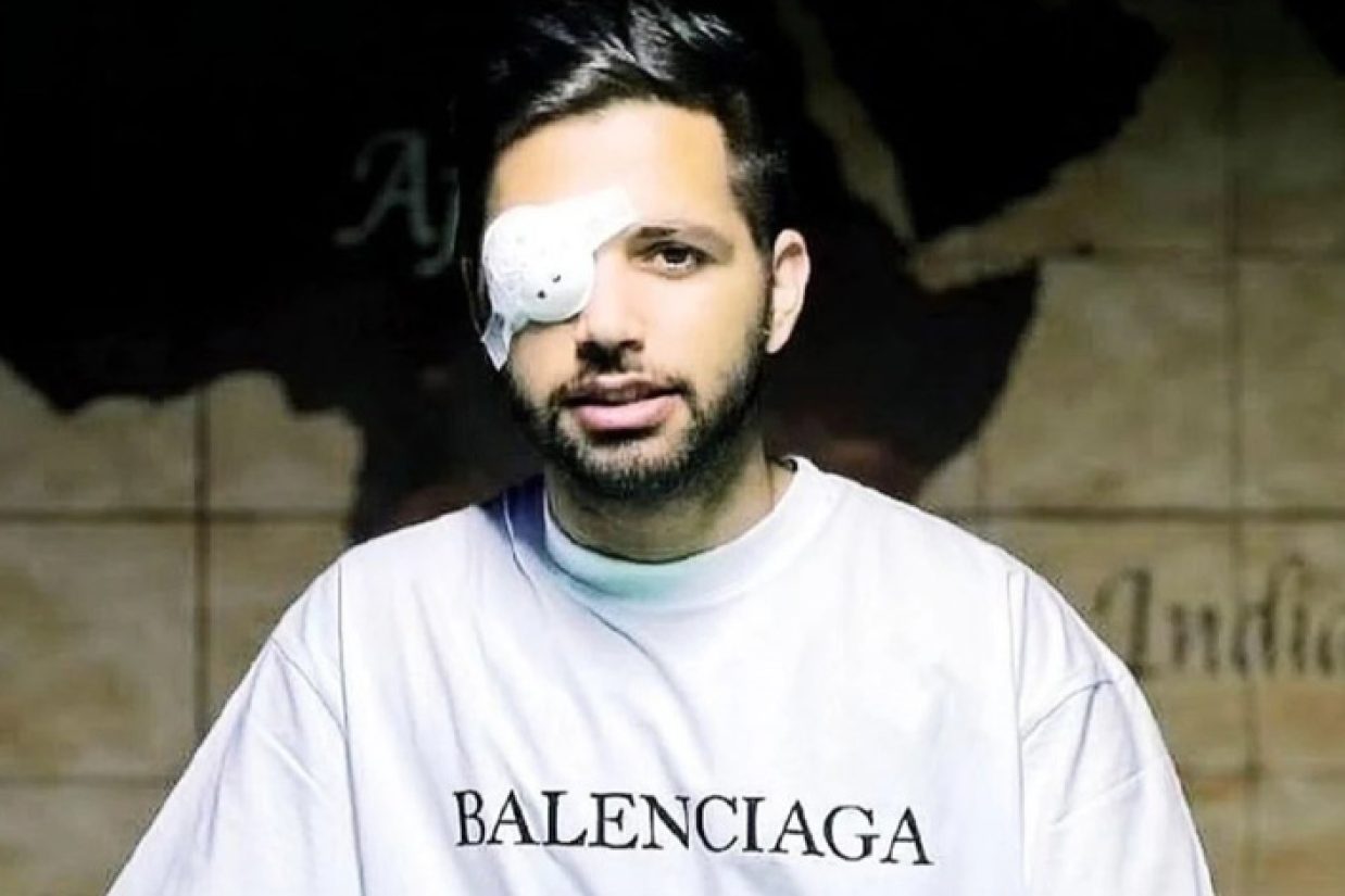 به گزارش هرانا، حسین حسین پور، شهروند اهل مهاباد و یکی از آسیب دیدگان از ناحیه چشم در اعتراضات سراسری سال گذشته، از سوی دادگاه انقلاب به یک سال حبس محکوم شد.