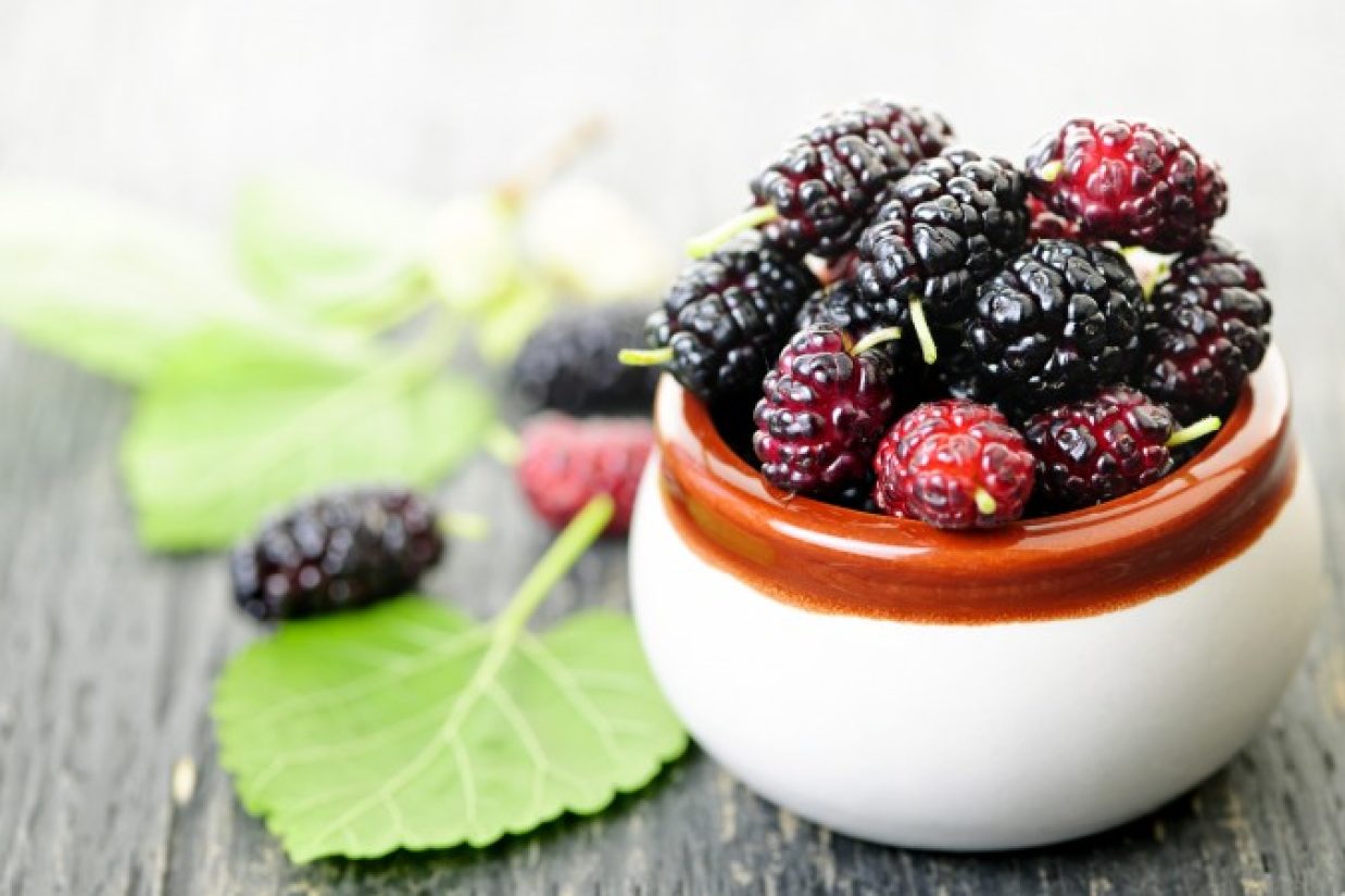 میوه تمشک خون را تصفیه می‌‏کند. (Elenathewise/iStock)