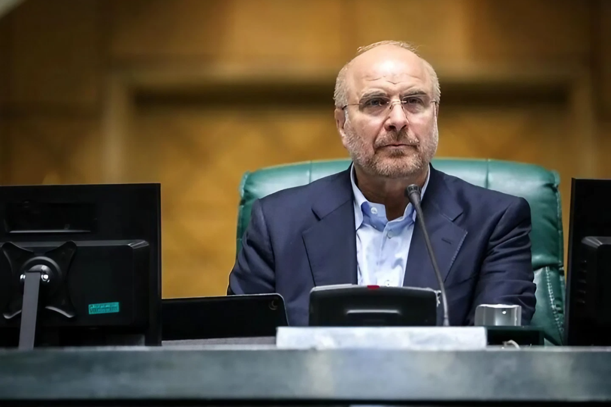 محمدباقر قالیباف، رئیس پیشین مجلس شورای اسلامی در رقابت با نامزدهای دیگر برای انتخابات ریاست مجلس، با کسب ۱۹۸ رای به عنوان رئیس مجلس دوازدهم انتخاب شد.