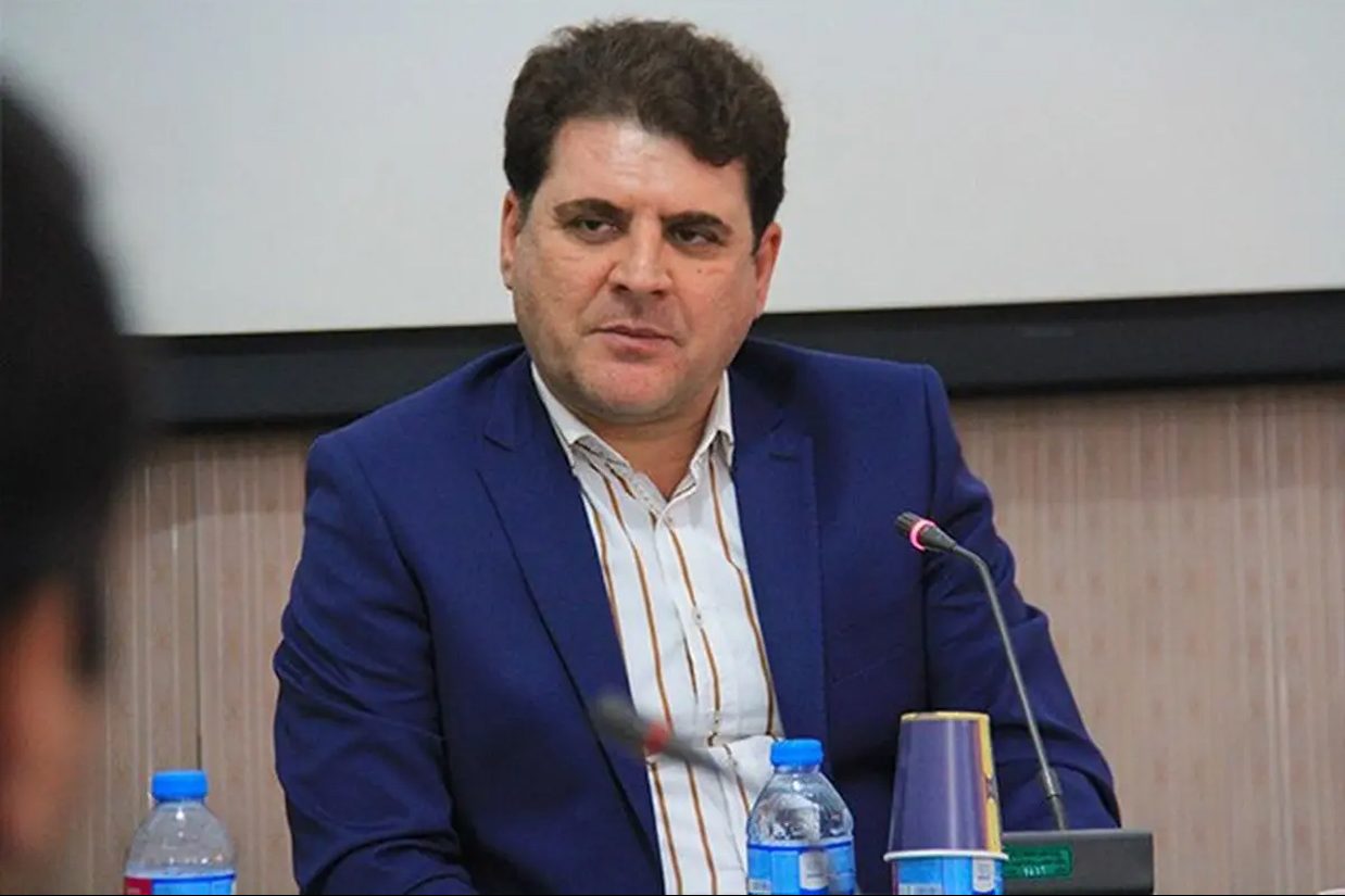 چند روز بعد از انتشار گزارش‌ها از مسدود شدن برخی مرزهای ایران و انتظار طولانی مدت کامیون‌های در مرزهای زمینی با کشورهای همسایه، معاون سیاسی وزیر کشور جمهوری اسلامی اختلال در ترددهای مرزی را رد کرد.