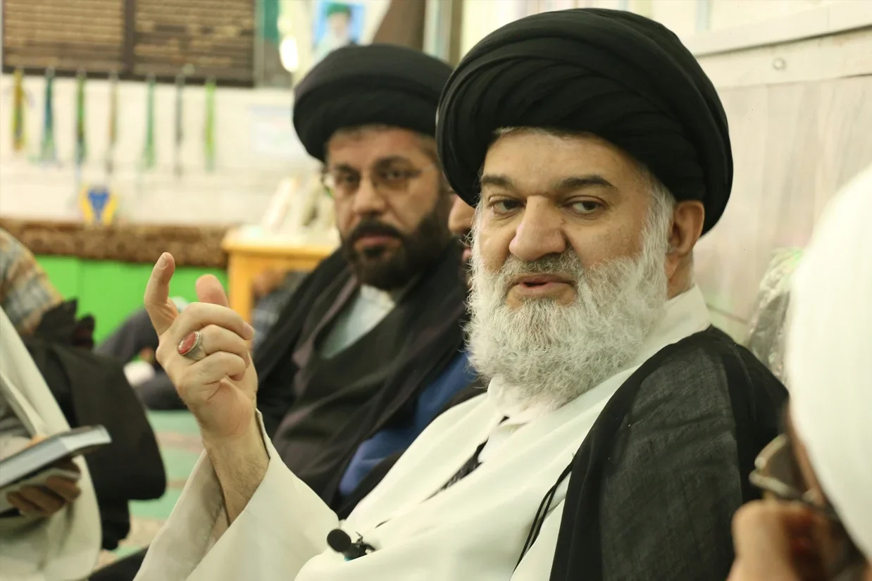 قوه قضائیه جمهوری اسلامی اعلام کرد محمدباقر خرازی، دبیرکل حزب‌الله ایران در پی اظهارات اخیرش به دادگاه ویژه روحانیت احضار شده و تحت تعقیب کیفری قرار گرفته است.