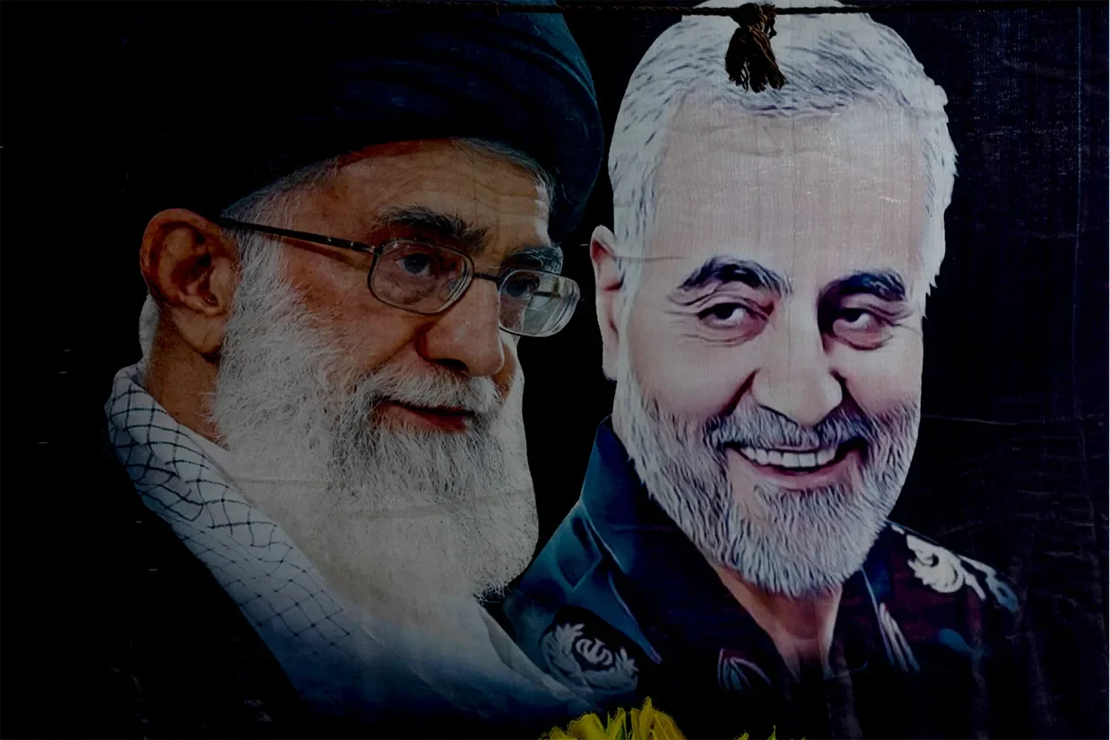 سخنگوی قوه قضائیه جمهوری اسلامی مدعی شد مقامات ارشد آمریکا در پرونده ترور قاسم سلیمانی به پرداخت ۴۸ میلیارد دلار محکوم شده‌اند و این پرونده اکنون در مرحله اجرای حکم قرار دارد.