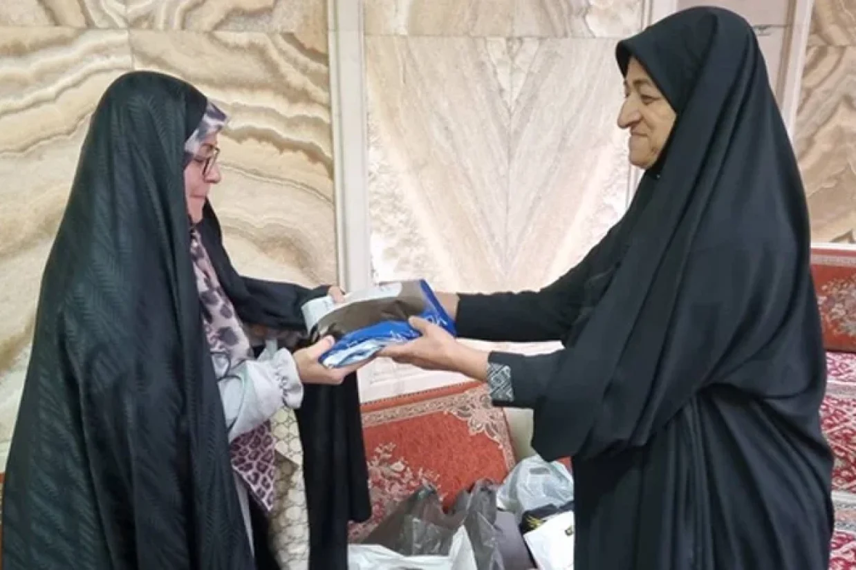 خبرگزاری فارس از ایجاد «نهضت اهدای چادر» به زنان لبنانی آواره از جنگ خبر داده است.