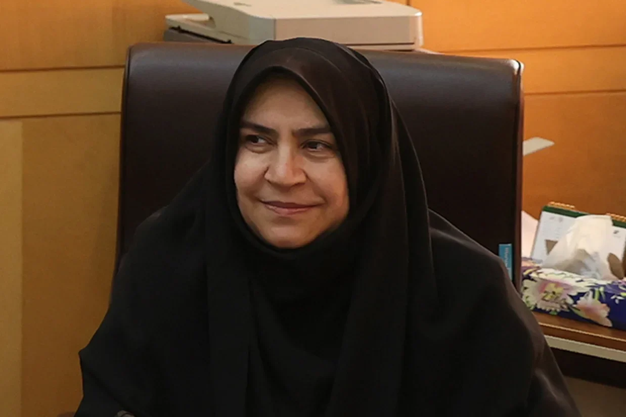 عضو کمیسیون اقتصادی مجلس شورای اسلامی گفت اقتصاد ایران نیز مانند بخش نظامی باید در شرایط جنگی «آرایش جنگی» به خود بگیرد و هم‌زمان حمایت از تولید داخلی و اقشار کم‌درآمد افزایش یابد.