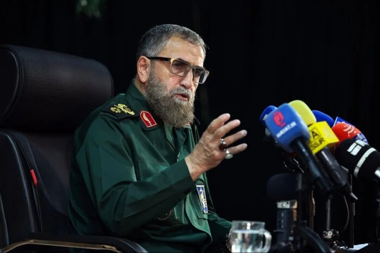 فرمانده کمیته جست‌وجوی مفقودین ستاد کل نیروهای مسلح مدعی شده است سه خلبان جمهوری اسلامی پس از سقوط جنگنده‌های سوخو-۲۴ در جریان حملات اسفندماه، حدود شش ماه است در بازداشت قطر به سر می‌برند.