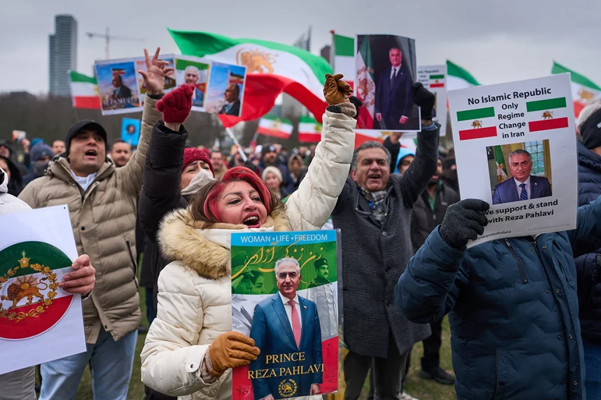 ایرانیان مقیم خارج از کشور روز شنبه ۲۰ دی‌ماه در شهرهای مختلف جهان با برگزاری تظاهرات، حمایت خود را از اعتراضات مردمی در ایران اعلام کردند.