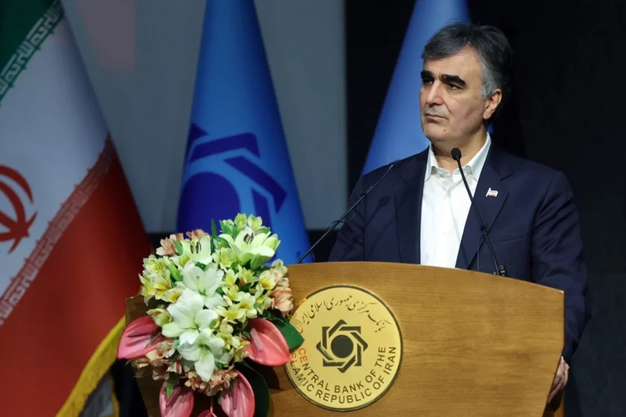 محمدرضا فرزین، رئیس بانک مرکزی جمهوری اسلامی نوسانات اخیر ارزی در ایران را کار «دشمن» برای «هراس افکنی» در اقتصاد خواند و گفت نرخ فعلی، «نرخ ارز ما» نیست.