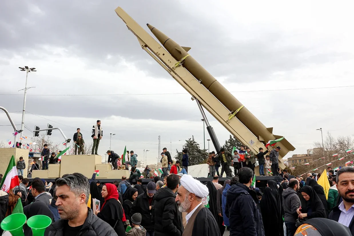 ارتش اسرائیل اعلام کرد که جمهوری اسلامی موشک‌های بالستیک و پهپادهای خود را از «مناطق مسکونی پرجمعیت» شلیک می‌کند.