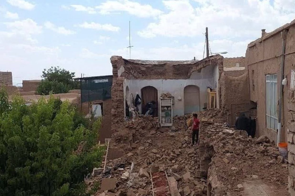 رسانه‌های داخلی از کشته و زخمی شدن چندین نفر در پی وقوع زلزله ۵ ریشتری و پس لرزه ۲.۷ ریشتری آن در کاشمر واقع در استان خراسان رضوی خبر دادند.