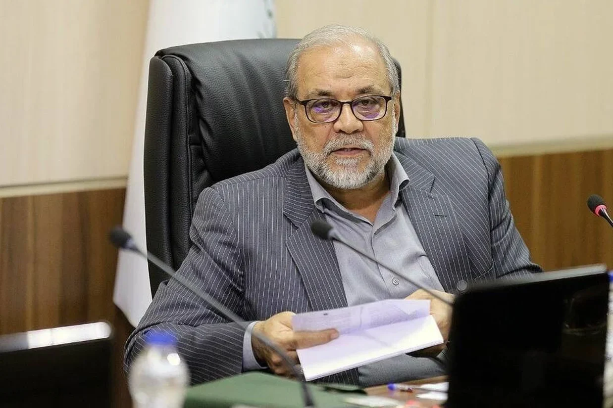 مشاور مجتبی خامنه‌ای، رهبر جمهوری اسلامی مدعی شد که تنگه هرمز «تا به زیر کشیدن ترامپ و نتانیاهو از اریکه قدرت» بازگشایی نخواهد شد.