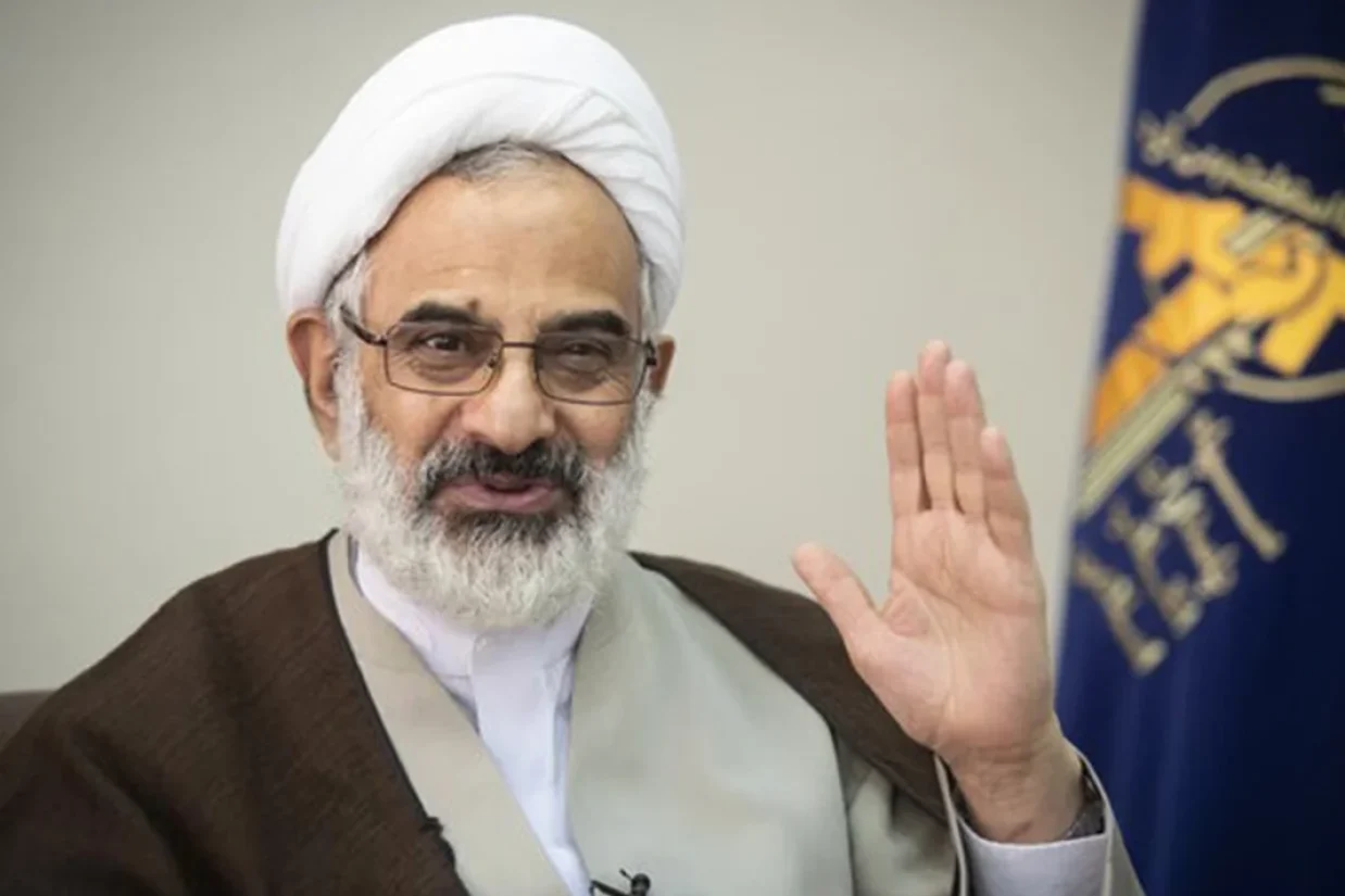 عبدالله حاجی‌صادقی، نماینده خامنه‌ای در سپاه، انجام مذاکره را با نظارت رهبر جمهوری اسلامی «حکیمانه» خواند و آن را بخشی از مسیر «نابودی» اسرائیل دانست.