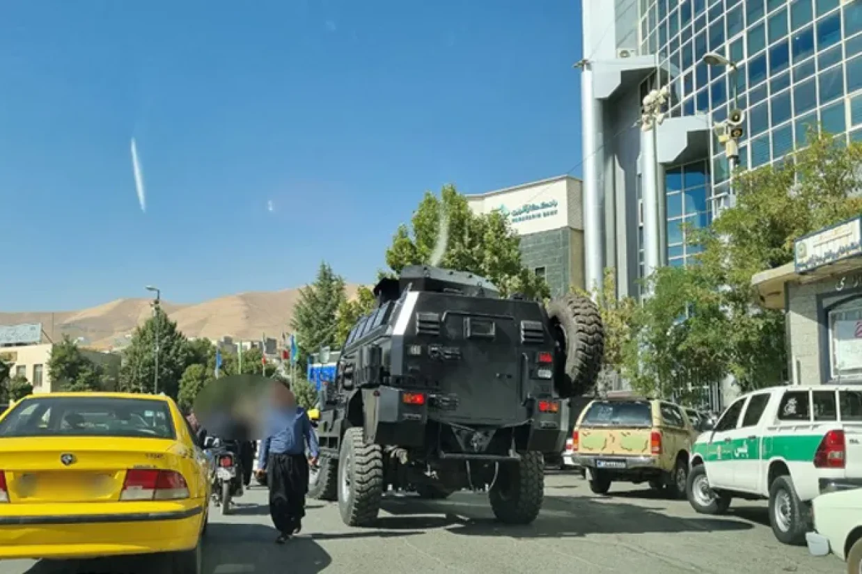 رسانه‌هایی که اخبار مناطق کردنشین را پوشش می‌دهند از استقرار جو امنیتی و افزایش بازداشت شهروندان در آستانه دومین سالگرد اعتراضات سراسری ۱۴۰۱ خبر داده‌اند.
