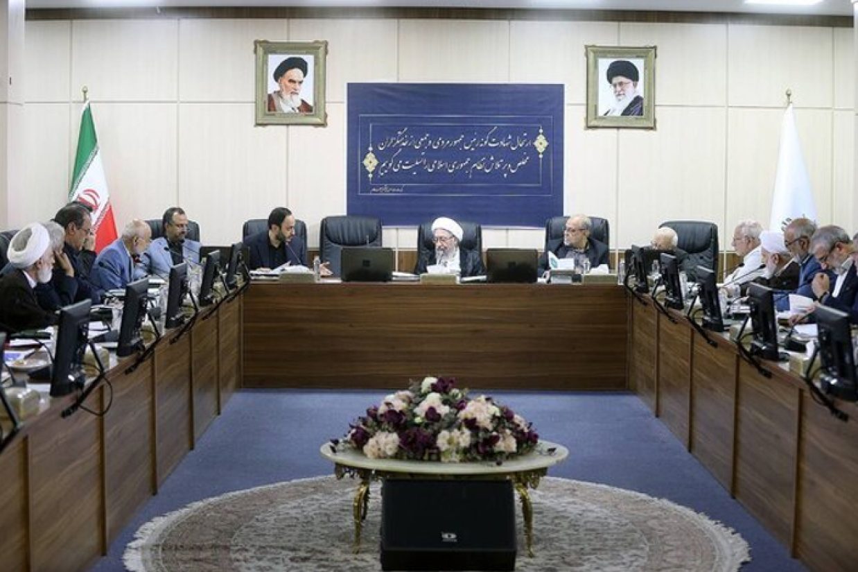 مجمع تشخیص مصلحت نظام در نشست روز شنبه خود، مصوبه مجلس شورای اسلامی درباره تعطیلی شنبه‌ها را رد کرد.