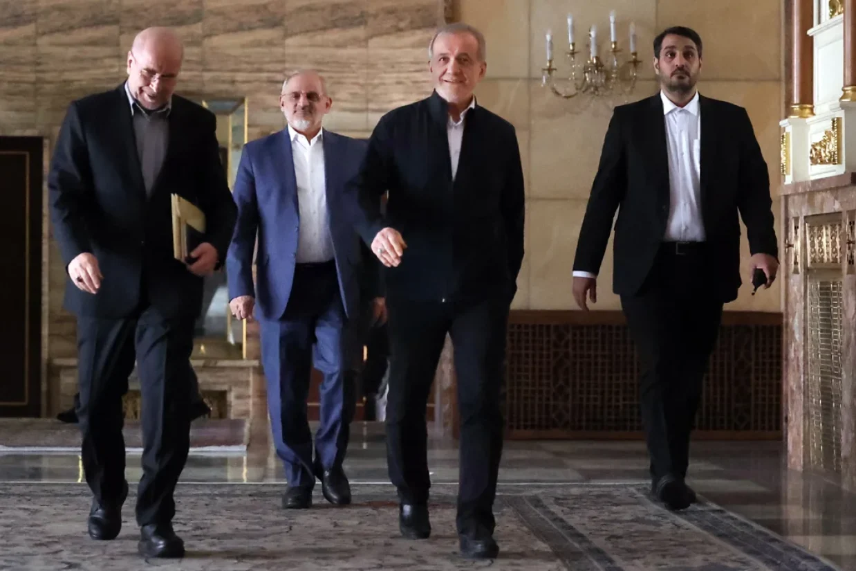خبرگزاری رسمی دولت عمان اعلام کرد که رئیس دولت جمهوری اسلامی قرار است روز سه‌شنبه به مدت دو روز به این کشور سفر کند.