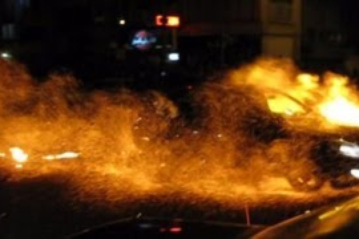 امروزه جشن چهارشنبه‌‌‌‌‌‌‌‌‏سوری از آن‌‌‌‌‌‌‌‌‏چه در زمان کهن در ایران باستان برگزار می‌‌‌‌‌‌‌‌‏شد فاصله گرفته و تغییر ماهیت داده‌‌‌‌‌‌‌‌‏است. (اسکرین‌‌‌‌‌‏شات/یوتیوب)