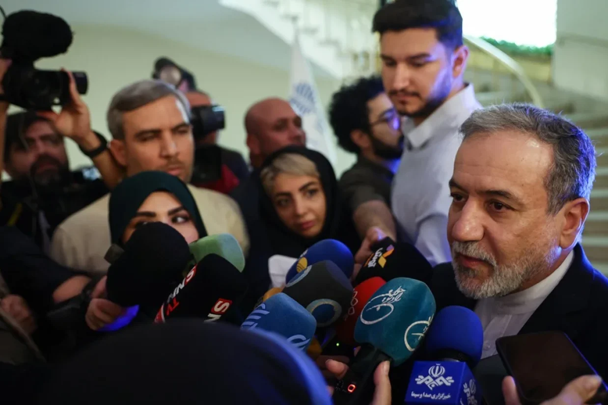 دیپلمات‌های ایرانی و اروپایی از عدم پیشرفت در گفت‌وگوهای اخیر برای جلوگیری از بازگشت تحریم‌های بین‌المللی علیه ایران خبر داده‌اند.