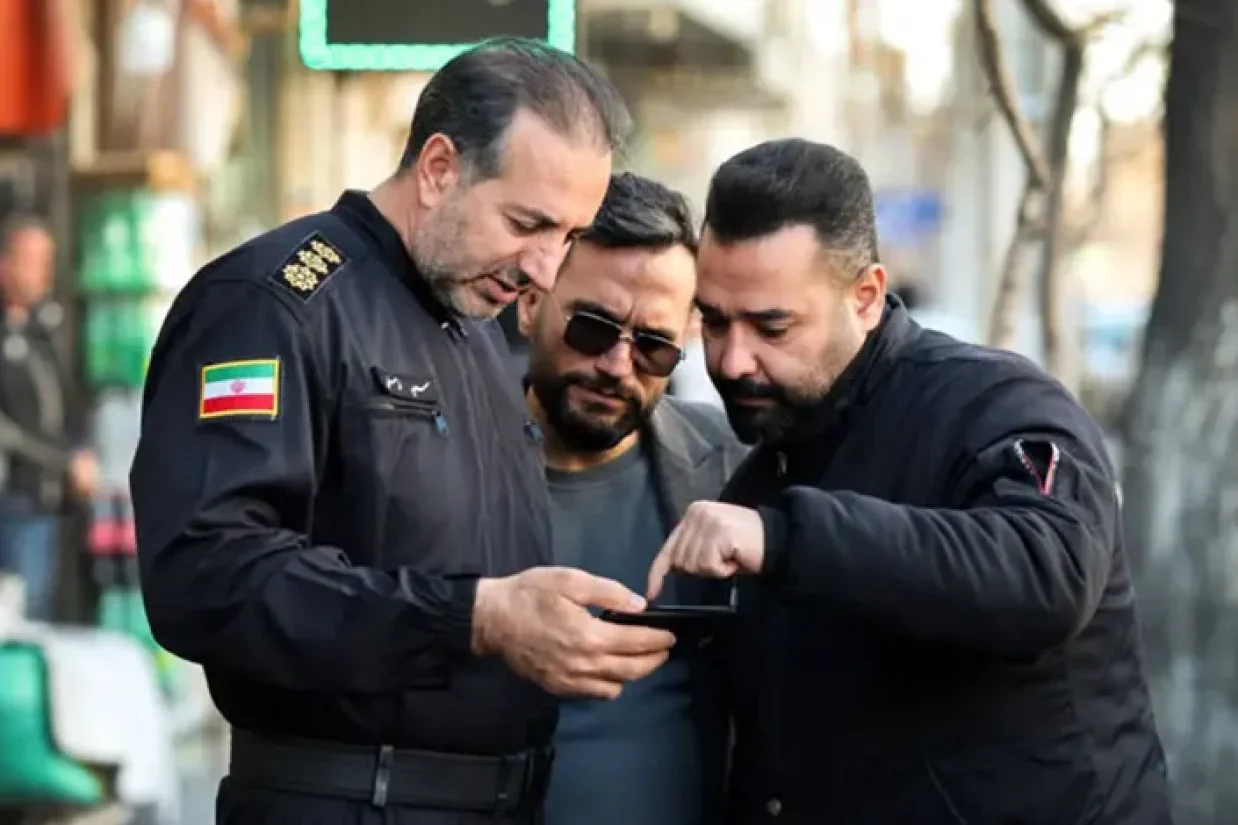 سعید راستی، رئیس مرکز عملیات پلیس اطلاعات فرماندهی انتظامی تهران بزرگ در گفتگو با ایسنا گفت؛ تولید و توزیع چاقو باید قانون‌مند شود تا میزان جرائم کاهش یابد.