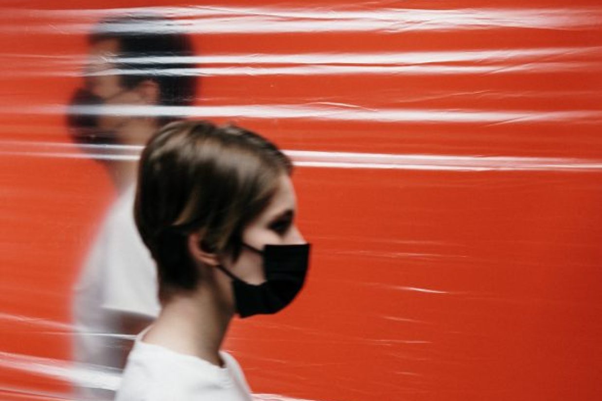 people-wearing-face-mask-standing-side-by-side-3952206-590x448