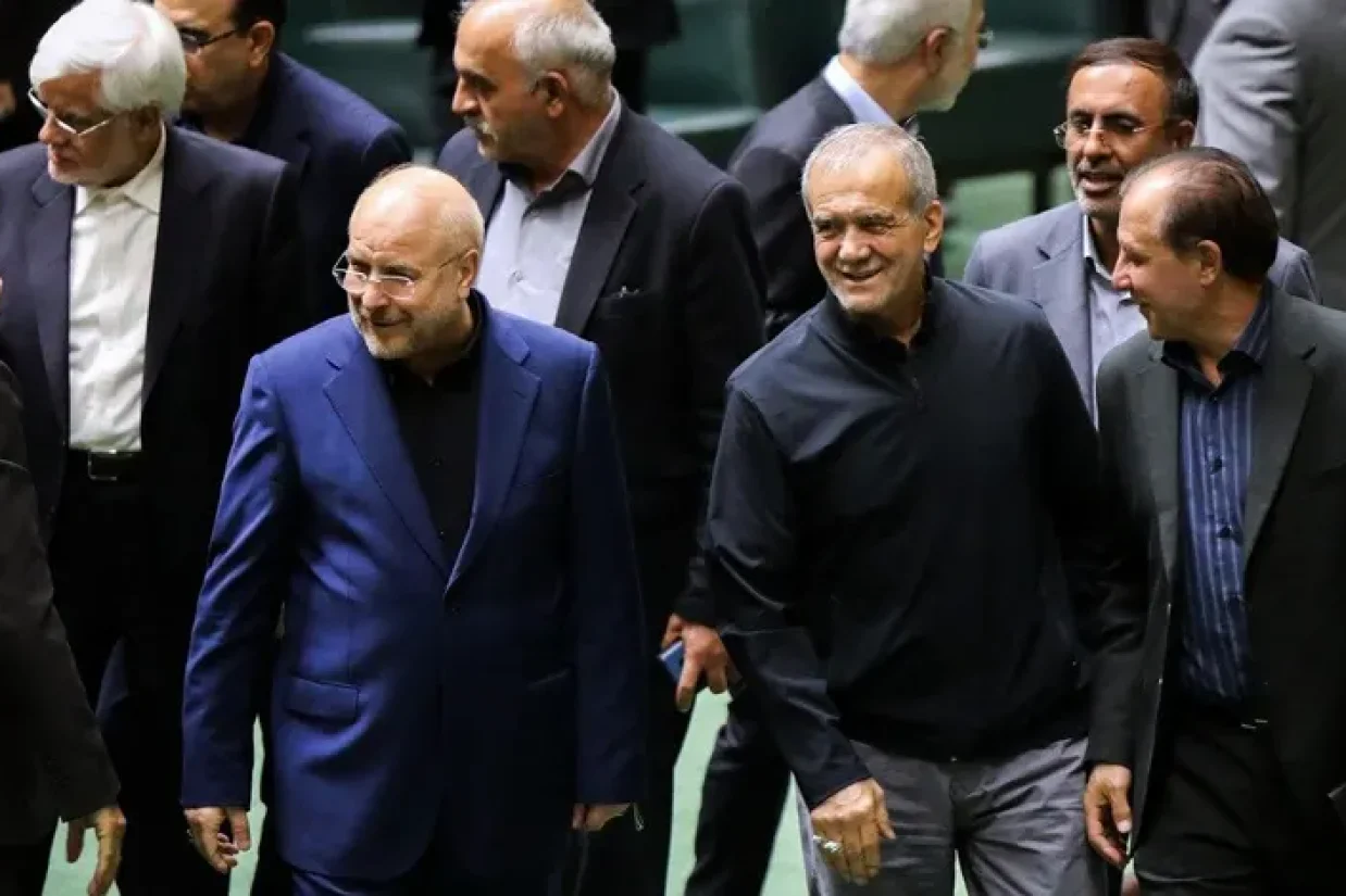 تمام ۱۹ وزیر پیشنهادی مسعود پزشکیان از سوی مجلس رأی اعتماد گرفتند. او با تاکید بر اینکه به انقلاب و رهبری اعتقاد دارد، گفت وزرای پیشنهادی هماهنگ شدند و آمدند.
