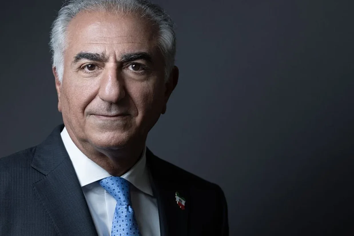 شاهزاده رضا پهلوی از آغاز مرحله تازه خیزش ملی برای سرنگونی جمهوری اسلامی خبر داد.