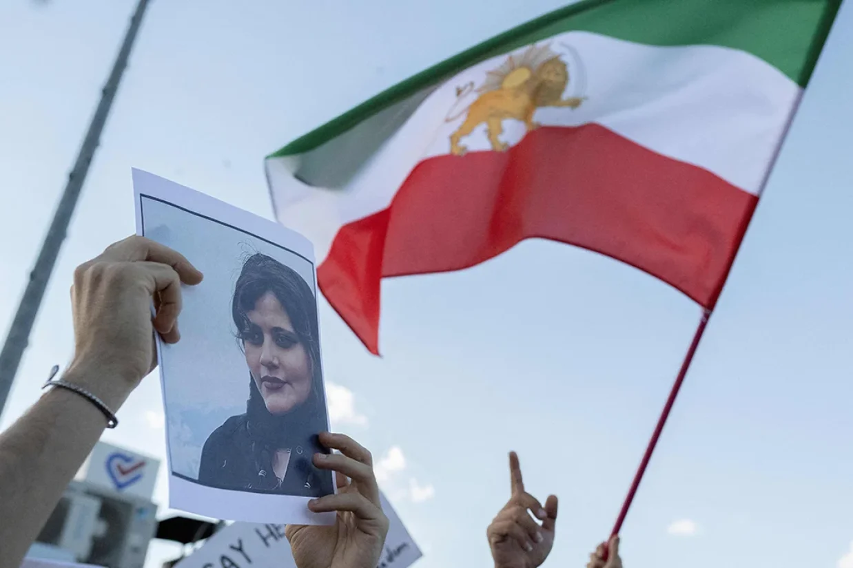 ایرانیان خارج از کشور در سومین سالگرد کشته‌شدن مهسا امینی در شهرهای مختلف جهان دست به تجمعات اعتراضی زدند.