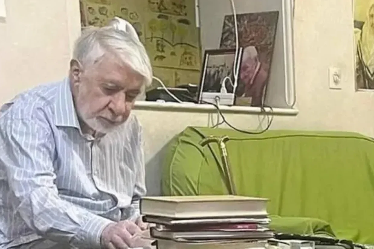 بیانیه میرحسین موسوی درباره رفراندوم و تشکیل مجلس موسسان با واکنش‌های مخالفان و موافقان در محافل رسانه‌ای همراه بوده است.