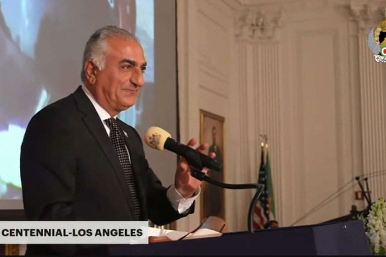 مراسم بزرگداشت صدمین سالگرد تاسیس نیروی هوایی شاهنشاهی ایران در روز جمعه یازدهم خرداد ماه با حضور شاهزاده رضا پهلوی برگزار شد.