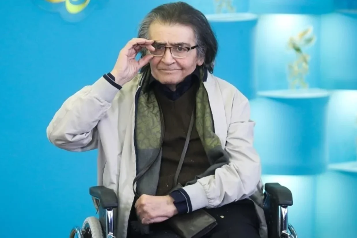 رضا رویگری، بازیگر سینما روز چهارشنبه یکم بهمن‌ماه، بر اثر سکته قلبی جان خود را از دست داد.