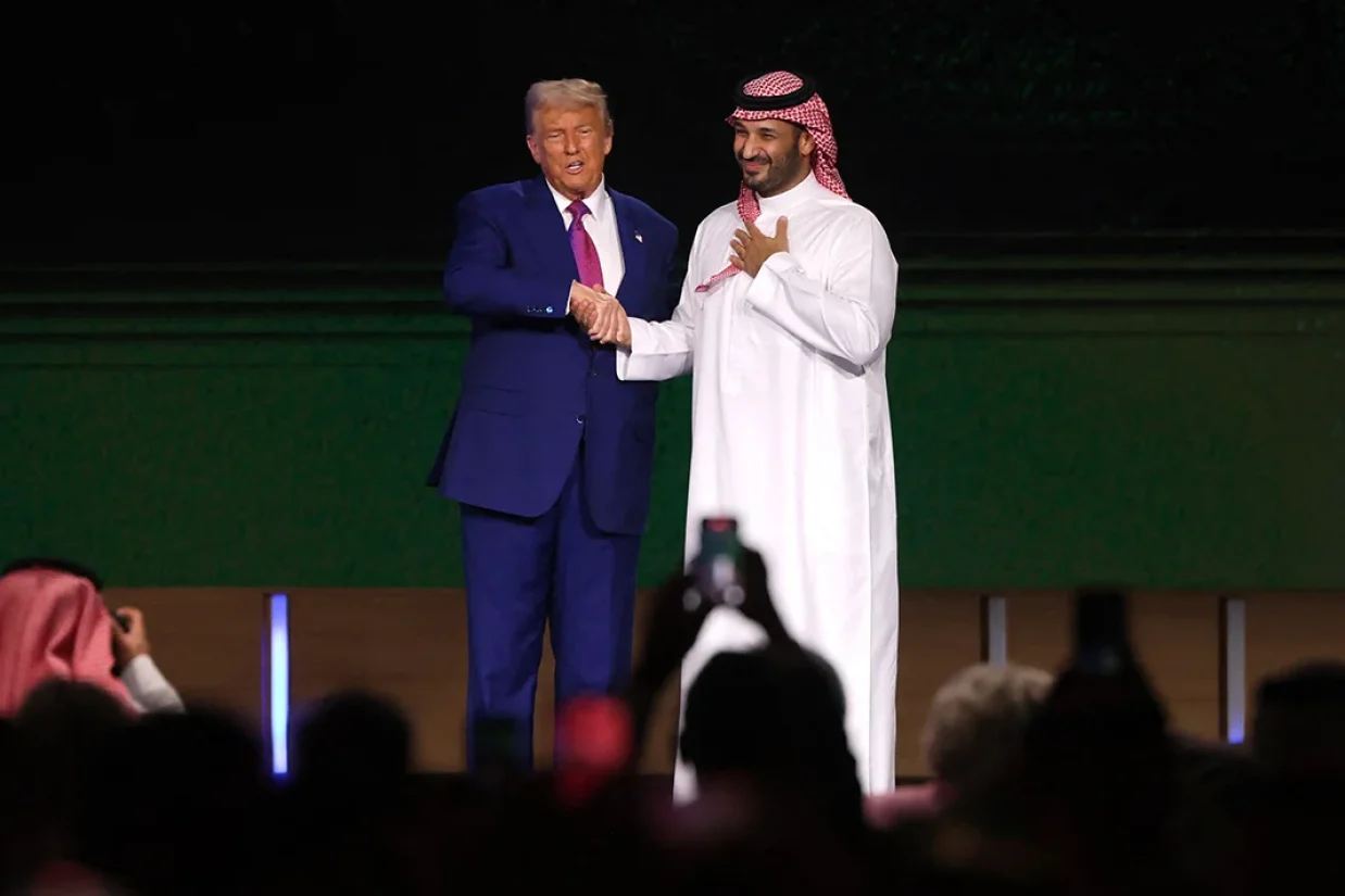 دیدار رسمی محمد بن سلمان و دونالد ترامپ در کاخ سفید برای گفت‌وگو درباره پیمان ابراهیم و توافق دفاعی احتمالی میان عربستان و آمریکا.