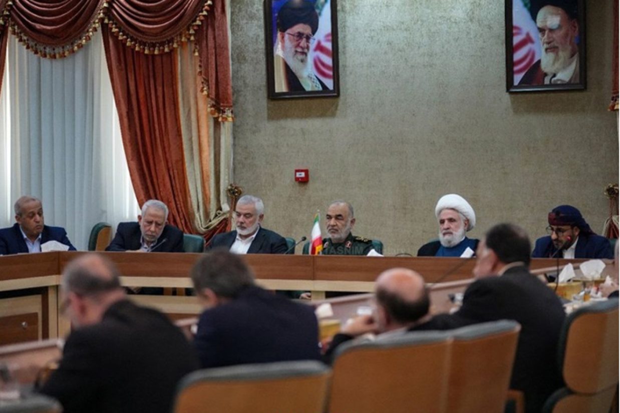 خبرگزاری‌های داخل ایران از برگزاری جلسه فرماندهان سپاه پاسداران با سران گروه‌های نیابتی تحت حمایت جمهوری اسلامی در حاشیه مراسم تشییع ابراهیم رئیسی خبر دادند.