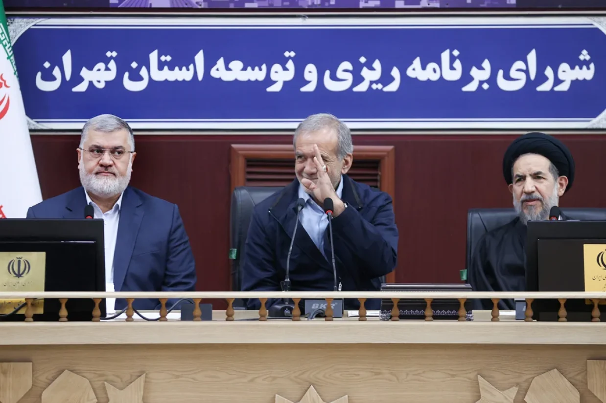 مسعود پزشکیان، رئیس دولت جمهوری اسلامی در روز شنبه ۲۵ اسفند اعلام کرد که وضعیت آب تهران در سال آینده بحرانی خواهد بود.