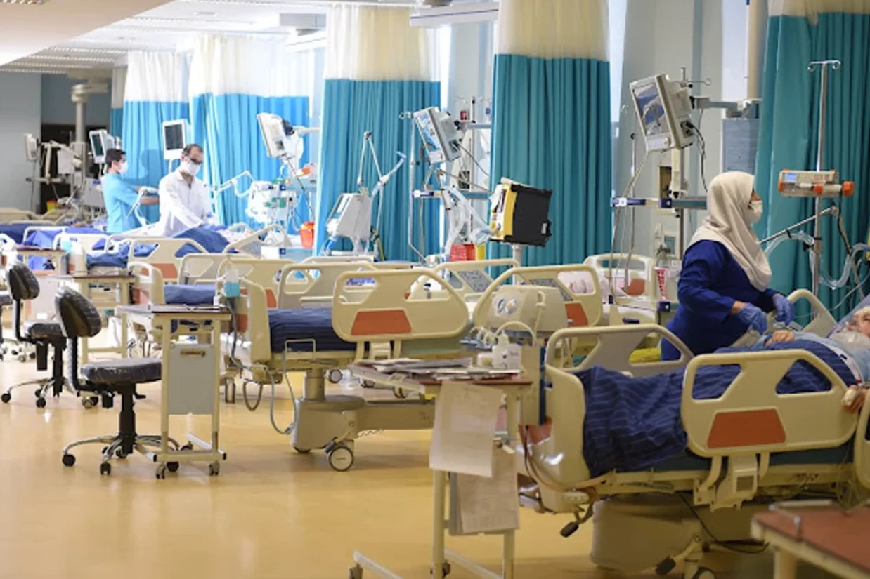 رئيس سازمان نظام پزشکی گفته است خارج کردن داروهای سرطان از بیمارستان و تزریق آب مقطر به بیماران سرطانی مصداق جنایت است.