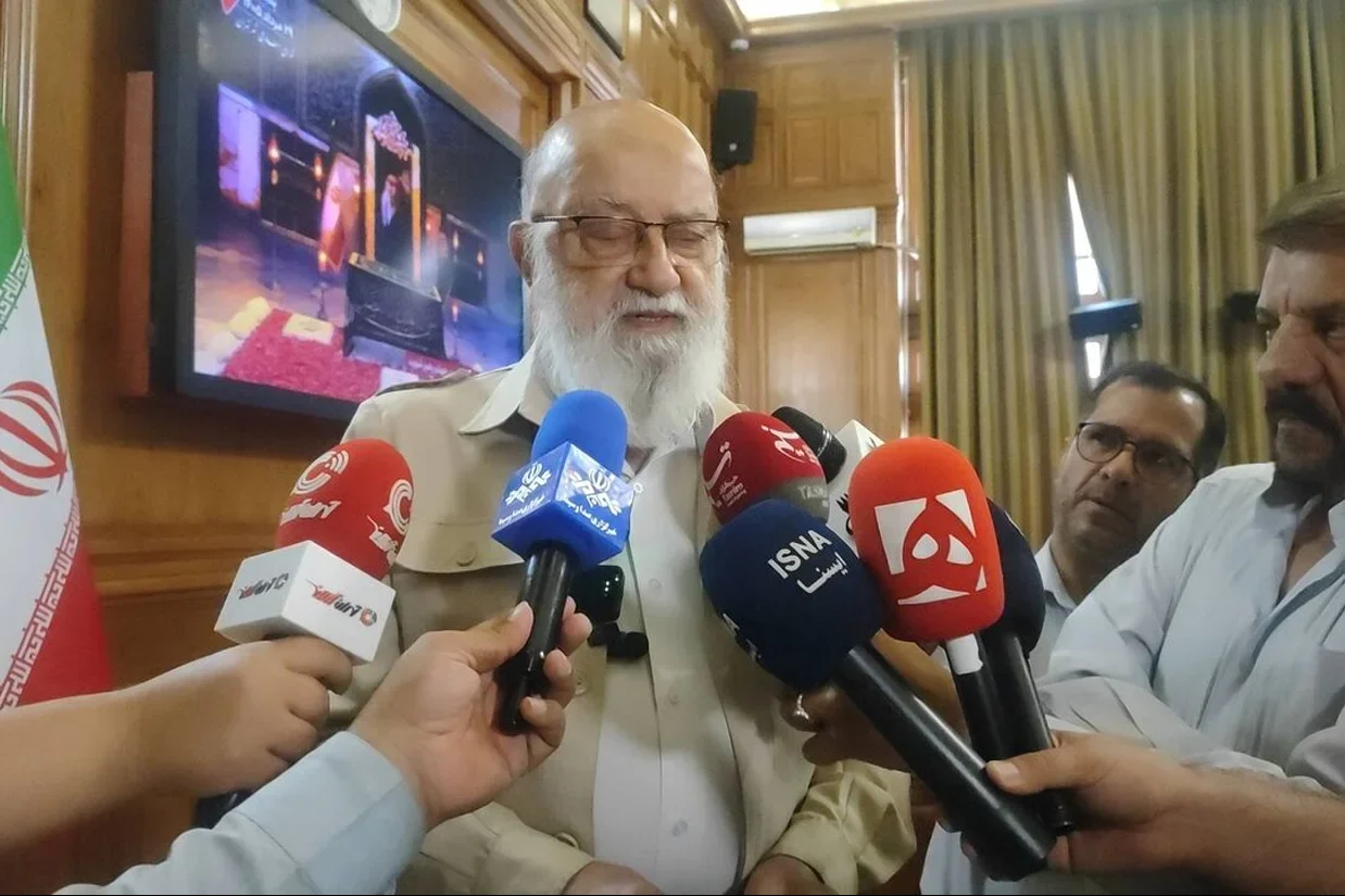 مهدی چمران، رئیس شورای اسلامی شهر تهران، از بررسی پیشنهادهایی برای نامگذاری فرودگاه مهرآباد و بوستان ولایت به نام علی خامنه‌ای خبر داد.