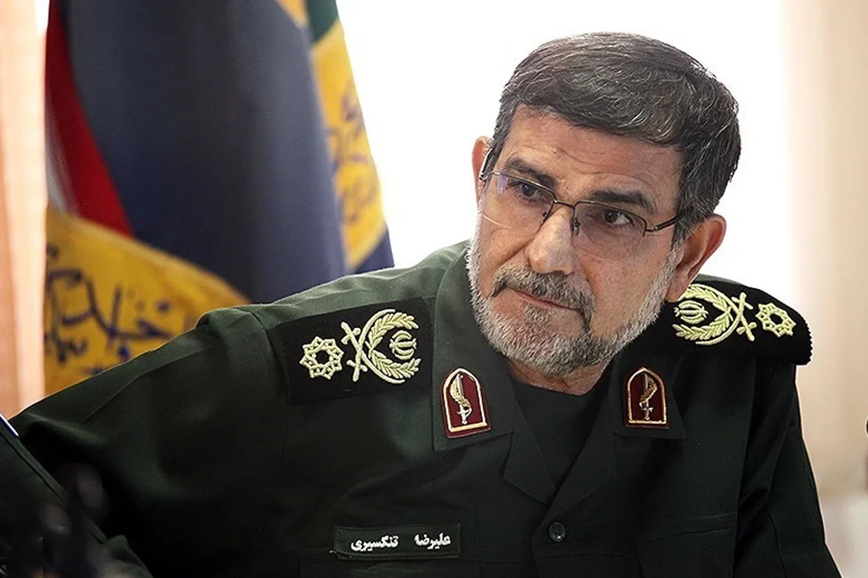 سپاه پاسداران با صدور بیانیه‌ای کشته علیرضا تنگسیری، فرمانده نیروی دریایی سپاه پاسداران انقلاب اسلامی را تایید کرد و افزود که او چند روز پیش بر اثر شدت جراحات جان باخت.