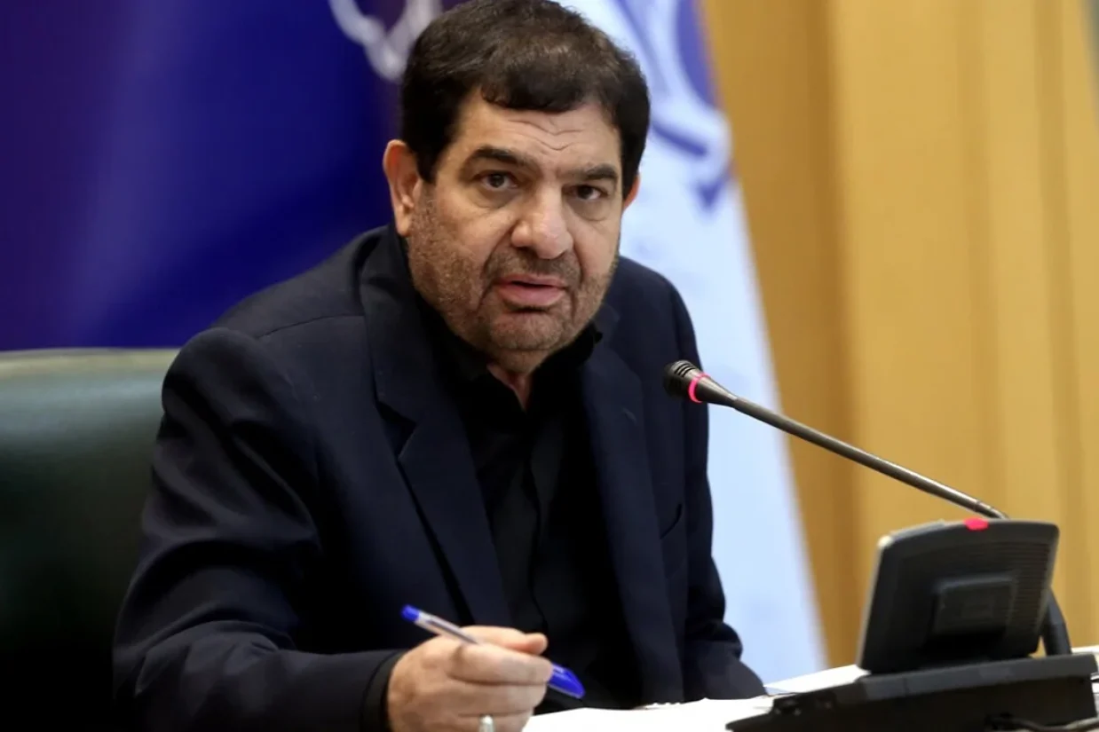 محمد مخبر، مشاور رهبر جمهوری اسلامی بحث «عدم کفایت سیاسی» مسعود پزشکیان، رئيس دولت جمهوری اسلامی را رد کرده است.