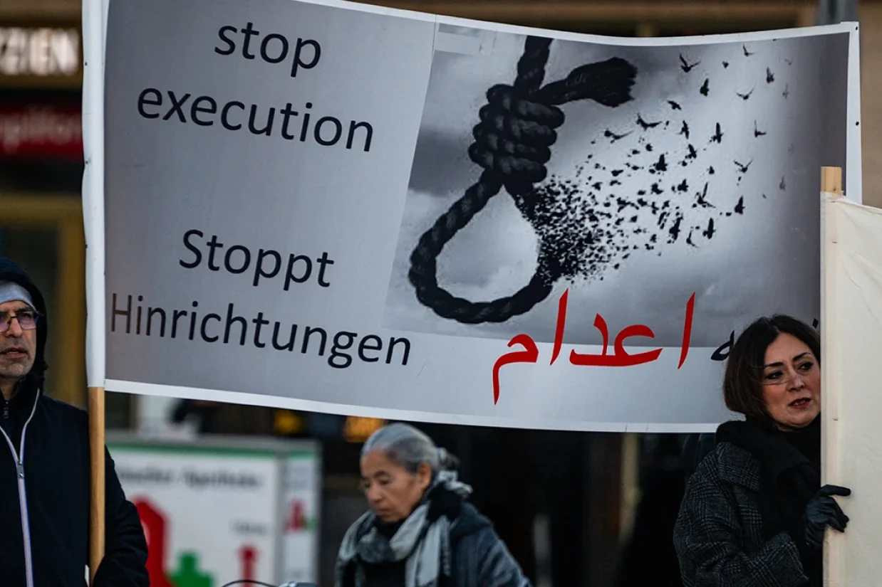 نمایندگان پارلمان اروپا روز پنج‌شنبه ۲۱ مه (۳۱ اردیبهشت) قطعنامه‌هایی را درباره وضعیت حقوق بشر در ایران و افغانستان تصویب کرد.