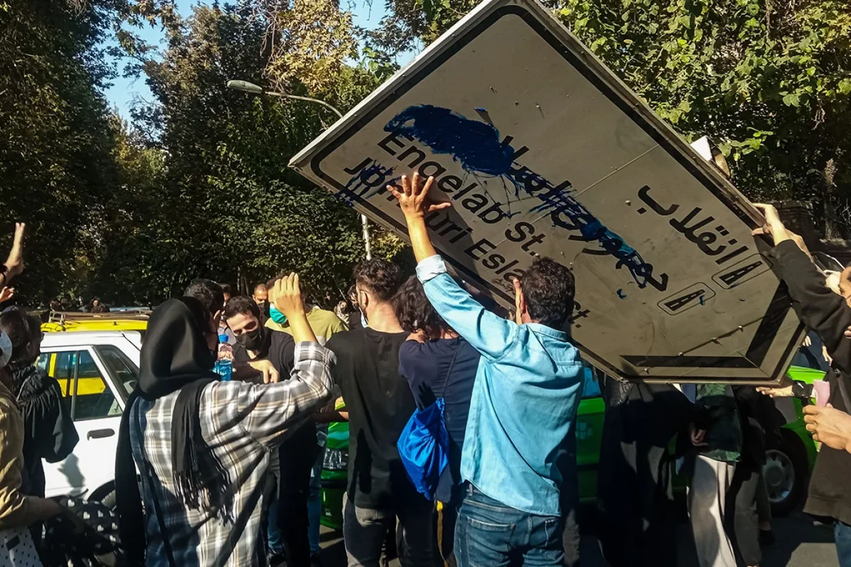 رئیس بخش حقوق بشر سازمان ملل خواستار بررسی «مستقل و شفاف» همه کشته‌شدگان اعتراضات در ایران شد و هم‌زمان نسبت به قطع اینترنت در این کشور ابراز نگرانی کرد.