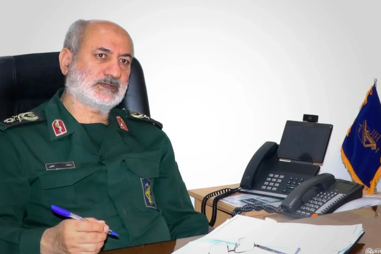 محمد کاظمی، رئیس سازمان اطلاعات سپاه پاسداران، و معاون او حسن محقق، در زیر آوار گرفتار شده‌اند.